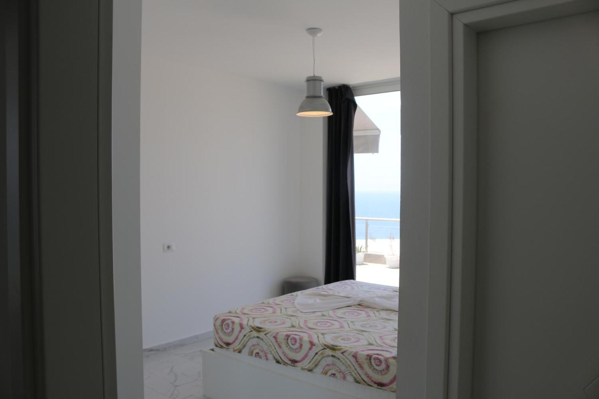 Ferienwohnung Infinity Sea View Penthouse Sarandë Exterior foto