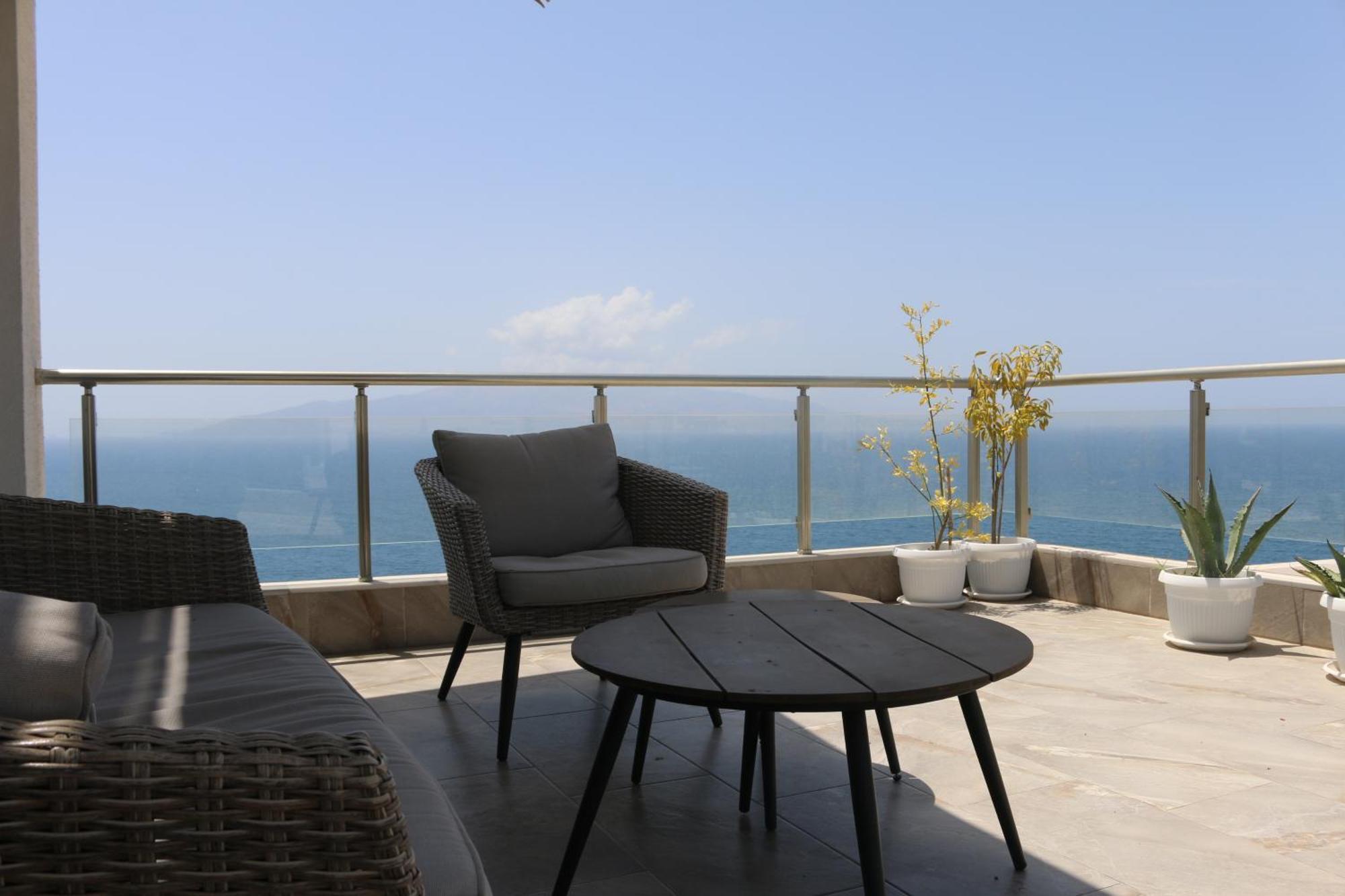 Ferienwohnung Infinity Sea View Penthouse Sarandë Exterior foto