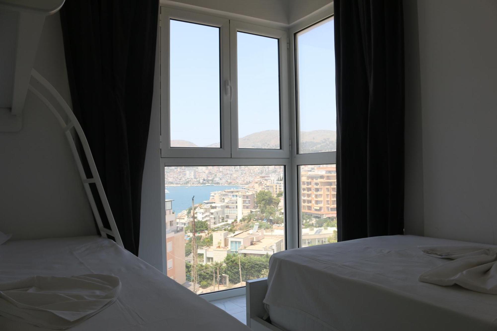 Ferienwohnung Infinity Sea View Penthouse Sarandë Exterior foto