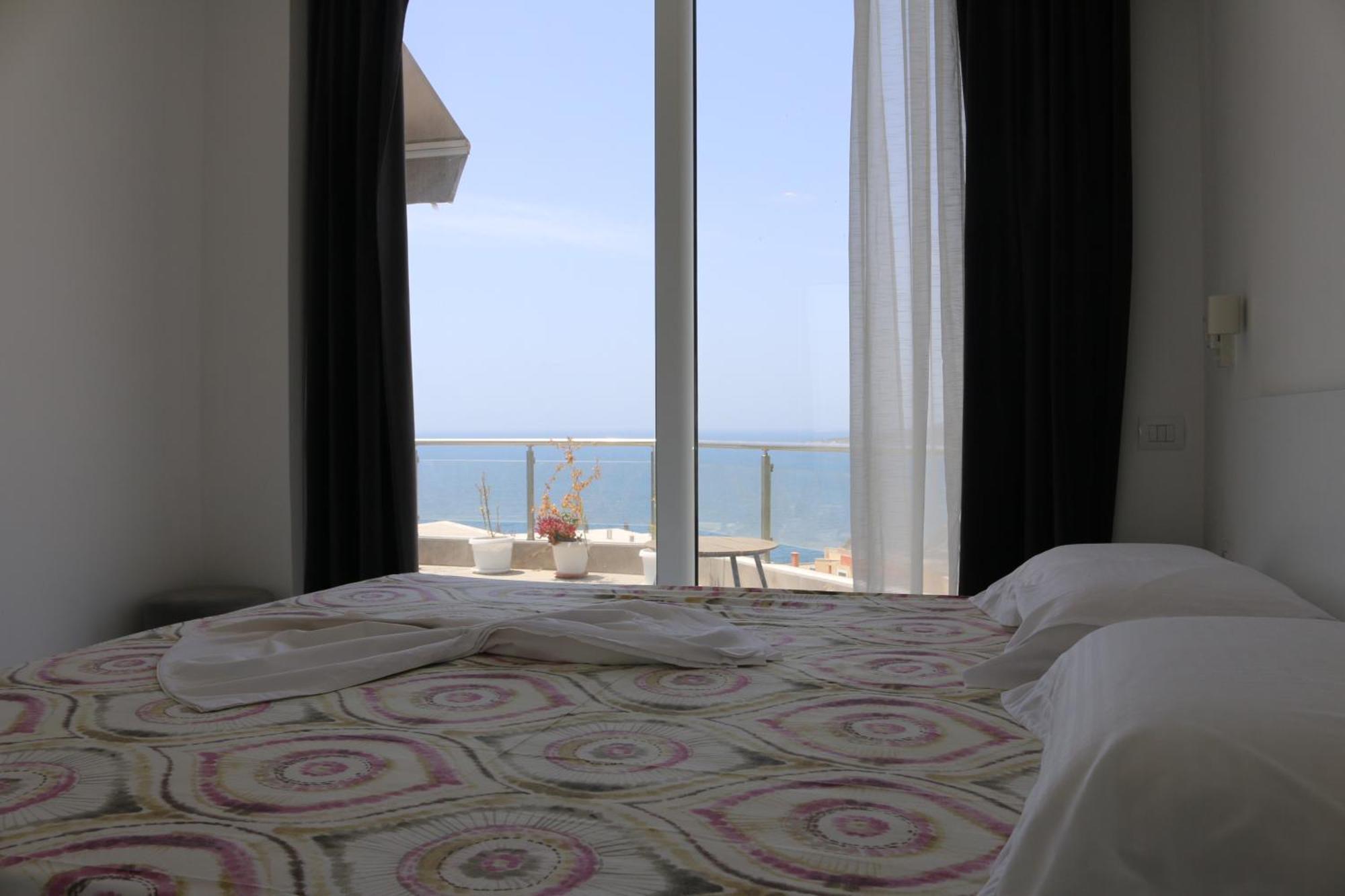 Ferienwohnung Infinity Sea View Penthouse Sarandë Exterior foto